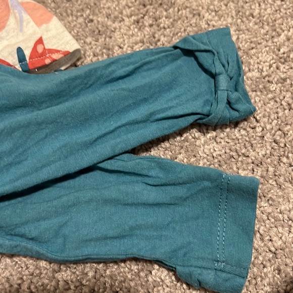 Carters long sleeve set - Picture 4 of 4